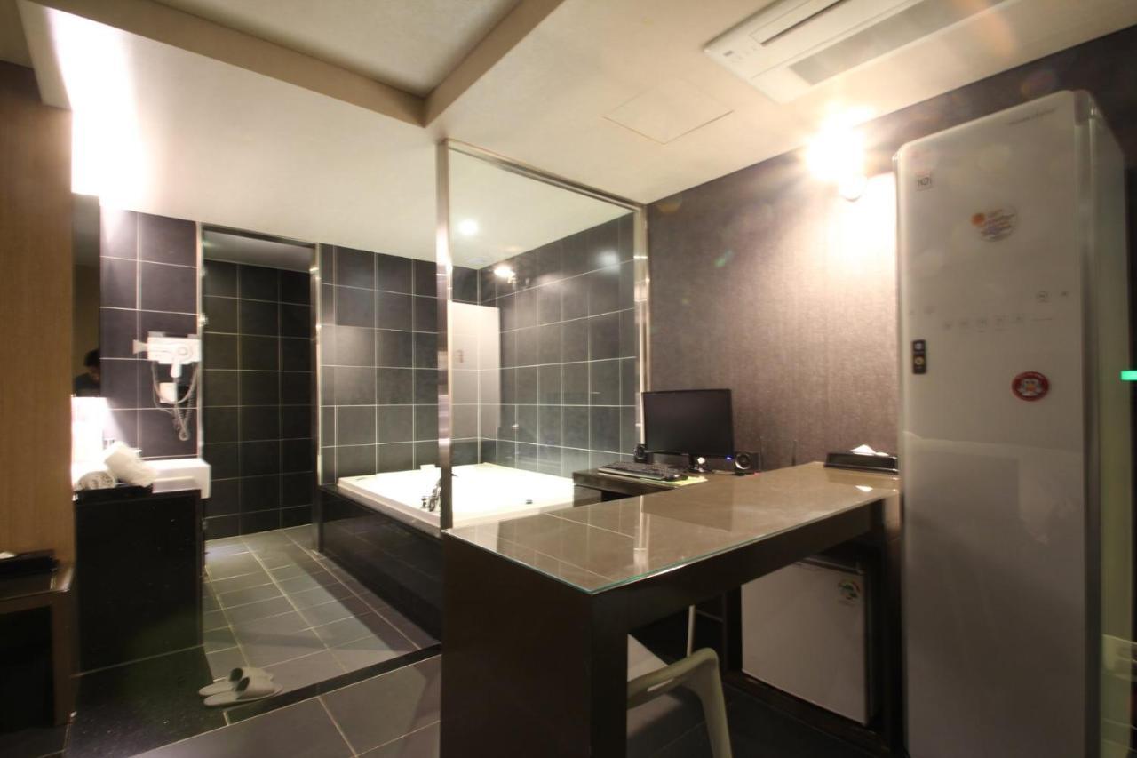 Haeundae Yeoubi Hotel Busan Eksteriør billede